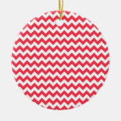 Cherry Red Chevron Zigzag Keramisch Ornament (Voorkant)