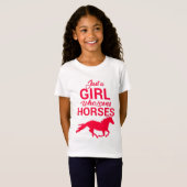 Cherry Red is een meisje dat van paarden houdt. T-shirt (Voorkant volledig)
