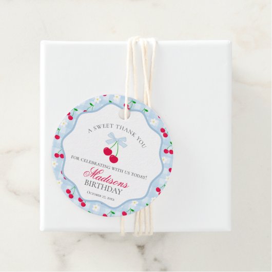 Cherry Sweet Blue Coquette Bow Verjaardagskring Bedankjes Labels (In situ)