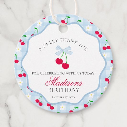 Cherry Sweet Blue Coquette Bow Verjaardagskring Bedankjes Labels (Voorkant)