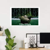 Cherubijn in fontein in Villa D'Este Poster (Thuiskantoor)