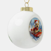 Chesapeake Bay Terrier Hond in Sledge Kerstmis Keramische Bal Ornament (Links)