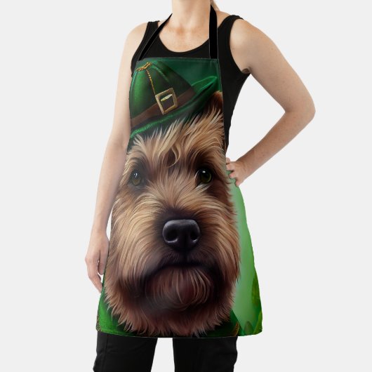 Chesapeake Bay Terrier in St. Patrick's Day Dress Schort (Insitu)