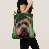 Chesapeake Bay Terrier in St. Patrick's Day Dress Tote Bag (Dichtbij)