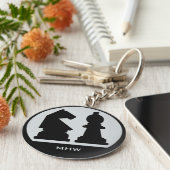 CHESS aangepaste monogram sleutelketens Sleutelhanger (Zijkant)