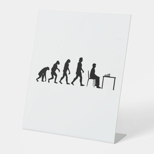 Chess - Chess Player Evolution Reclamebord Met Voetstuk (Voorkant)