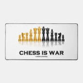 Chess is een oorlogsreflecterende schaakstukken bureaumat (Voorkant)