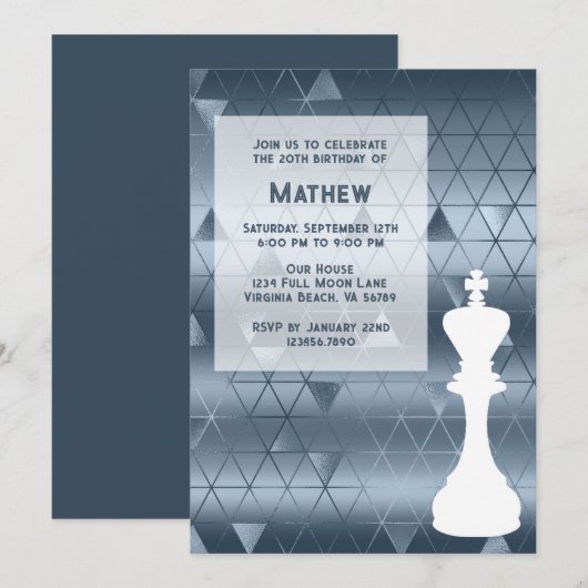 Chess King Geometric Dusty Blue en White Birthday Kaart (Voorkant / Achterkant)