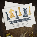 Chess Who | Chess Theme Kids Birthday Party Kaart<br><div class="desc">Kies deze vriendelijke uitnodigingen voor het verjaardagsfeest van uw schaakfanaticus. Het ontwerp kenmerkt het schaakstuk van de waterverf illustraties met uw partijdetails onder. Pas de kop aan met de leeftijd van je kind. Hier staat: "Schaak die aan het draaien is."</div>