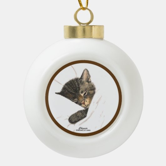 Chessie the Kitten Ceramic Ball Ornament (Voorkant)