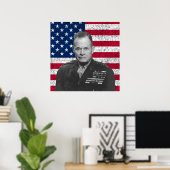 Chesty Puller en de Amerikaanse vlag Poster (Thuiskantoor)