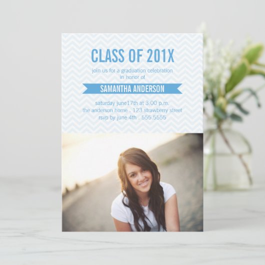 Chevron Afstuderen Uitnodiging Blauw (Staand voorkant)