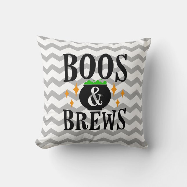 Chevron Boos en Brews Halloween Kussen (Voorkant)