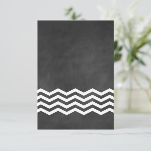 Chevron Chalkboard RSVP. RSVP Kaartje (Staand voorkant)