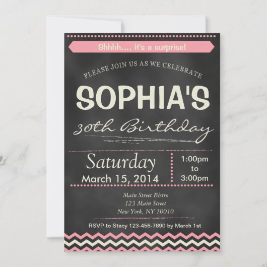 Chevron Chalkboard Surprise Birthday Invitation Kaart (Voorkant)