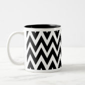 Chevron Dreams zwart-witte koffie Tweekleurige Koffiemok (Links)