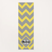 Chevron - gele grijze strepen Monogram Yogamat (Voorkant)