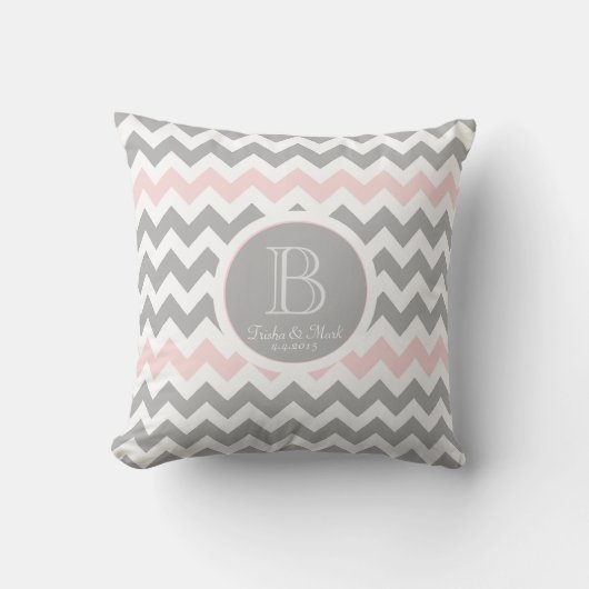 Chevron Gray Pink White Monogram Weddenschap Pillo Kussen (Voorkant)