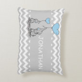 Chevron Gray White BLUE BOY Elephant Heart Accent Kussen (Achterkant (Verticaal))