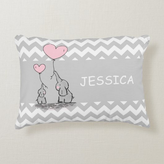 Chevron Gray White PINK Girl Elephant Heart Accent Kussen (Voorkant)