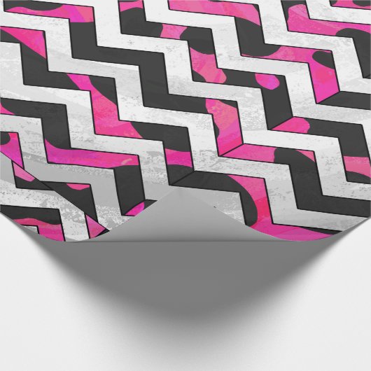 Chevron Koe Hot Pink en Black Print Cadeaupapier (Hoek)