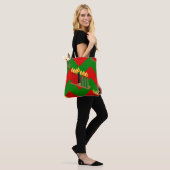 chevron kwanzaa tote bag (Op model)