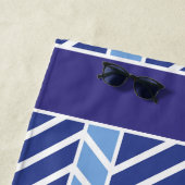 Chevron Patroon Blauw Strandlaken (In situ)