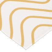 Chevron patroon geel en crème zigzag tafelkleed (Gekanteld)