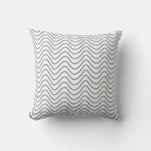 Chevron Patroon Minimale lijn blauw op Crème Wit Kussen
