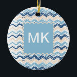 Chevron-patroon van de Stille Oceaan Keramisch Ornament<br><div class="desc">We vieren de Stille Oceaan in dit leuke krabbel chevron zigzag patroon - met behulp van kleuren van het strand. Zand, oceaanblauw en middernachtblauw - Monogram of niet, uw keuze - We hebben alle afbeeldingen die in dit ontwerp worden gebruikt aanpasbaar gelaten - U kunt er naar hartenlust mee spelen...</div>