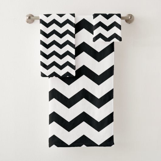 Chevron Pattern Black and White Bad Handdoek (Insitu)