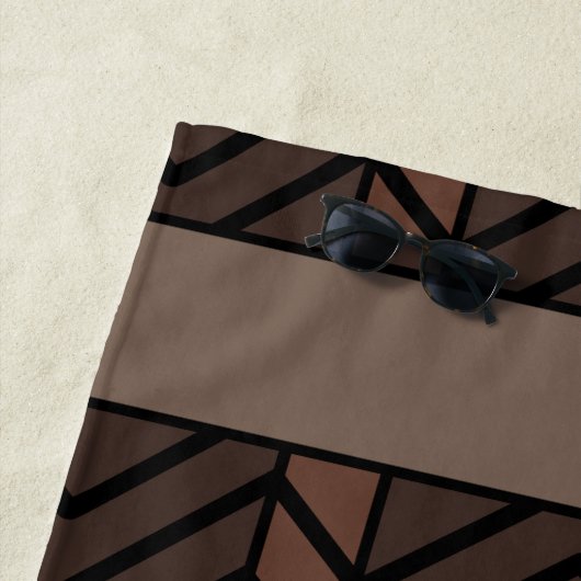 Chevron Pattern Brown Strandlaken (In situ)