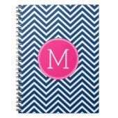 Chevron Pattern met monogram - magenta op de marin Notitieboek (Voorkant)