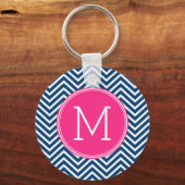 Chevron Pattern met monogram - magenta op de marin Sleutelhanger (Voorkant)