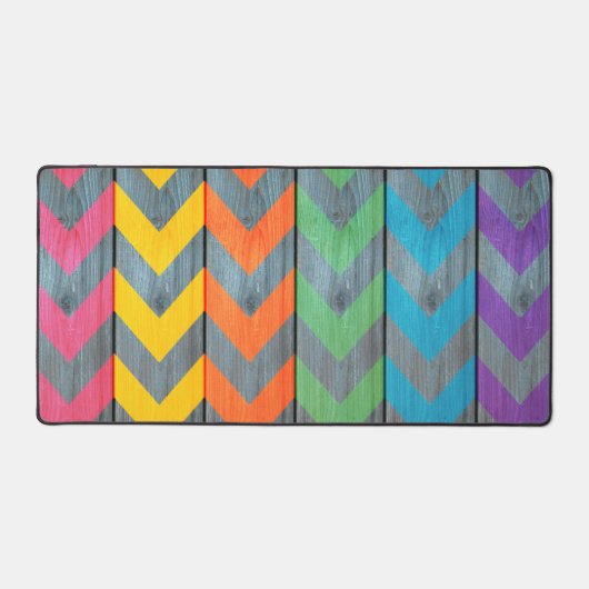 Chevron Pattern on Wood Texture by Shirley Taylor Bureaumat (Voorkant)