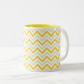 Chevron Pattern Yellow & Gray Modern Tweekleurige Koffiemok (Voorkant rechts)