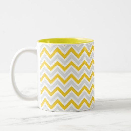Chevron Pattern Yellow & Gray Modern Tweekleurige Koffiemok (Links)