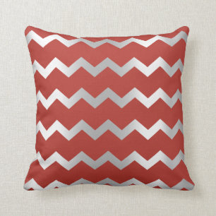 Chevron Silver Gray Stripes Lines Red Ruby Kussen