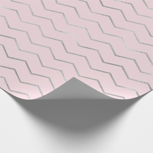 Chevron Strepen Lijnen Zilver Metallic Roze Elegan Cadeaupapier (Hoek)