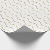 Chevron Stripes Lines Gold Metallic White Elegant Cadeaupapier (Hoek)