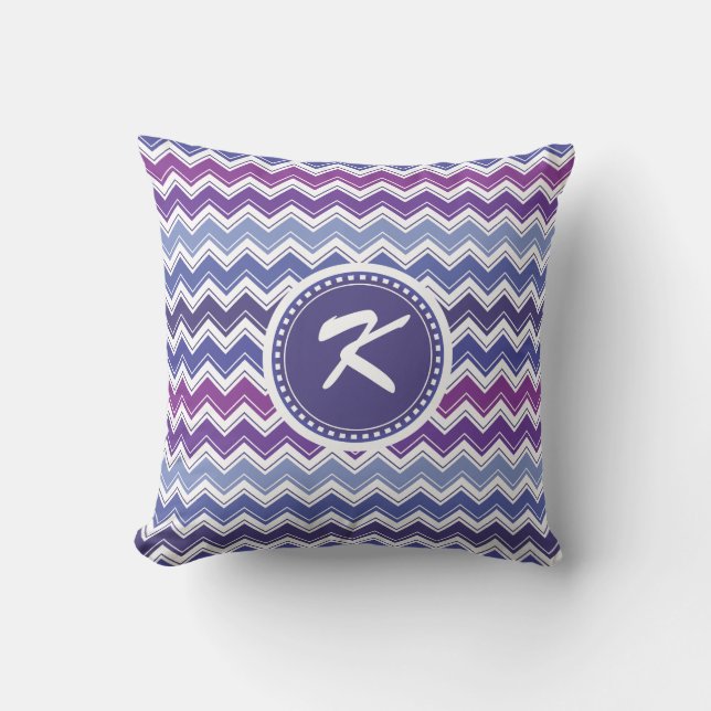 Chevron Tribal ZigZag Pattern in Blue and Paars Kussen (Voorkant)