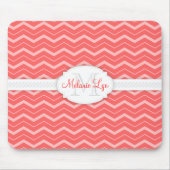 Chevron (zalm) Aangepast monogram en naam Muismat (Voorkant)
