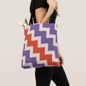 Chevron zigzagpatroon in natuurlijke kleuren tote bag (Dichtbij)