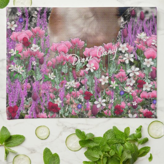 Chi Chi in Flowers - Chihuahua Puppy in Cute Pet Theedoek (Gevouwen)