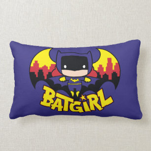 Chibi Batgirl met Gotham Skyline en Logo Kussen