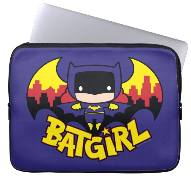 Chibi Batgirl met Gotham Skyline en Logo Laptop Sleeve (Voorkant)