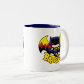Chibi Batgirl met Gotham Skyline en Logo Tweekleurige Koffiemok (Voorkant rechts)