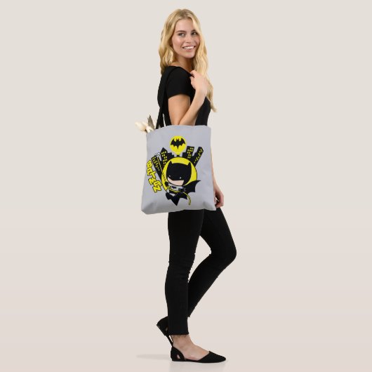 Chibi Batman Scaling the City Tote Bag (Op model)