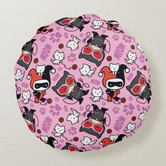 Chibi Catwoman, Harley Quinn, en Kittens Pattern Rond Kussen (Achterkant)