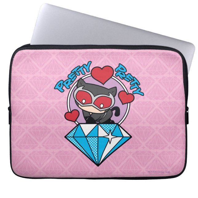 Chibi Catwoman Sitting Atop Large Diamond Laptop Sleeve (Voorkant)